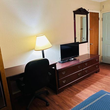 Warrick Plaza Inn Plainview Zewnętrze zdjęcie