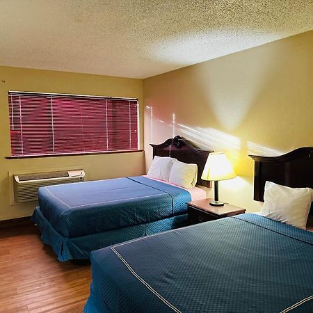Warrick Plaza Inn Plainview Zewnętrze zdjęcie